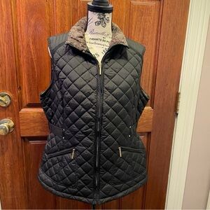 Weatherproof Women's Quilted Black Vest with Brown Collar
